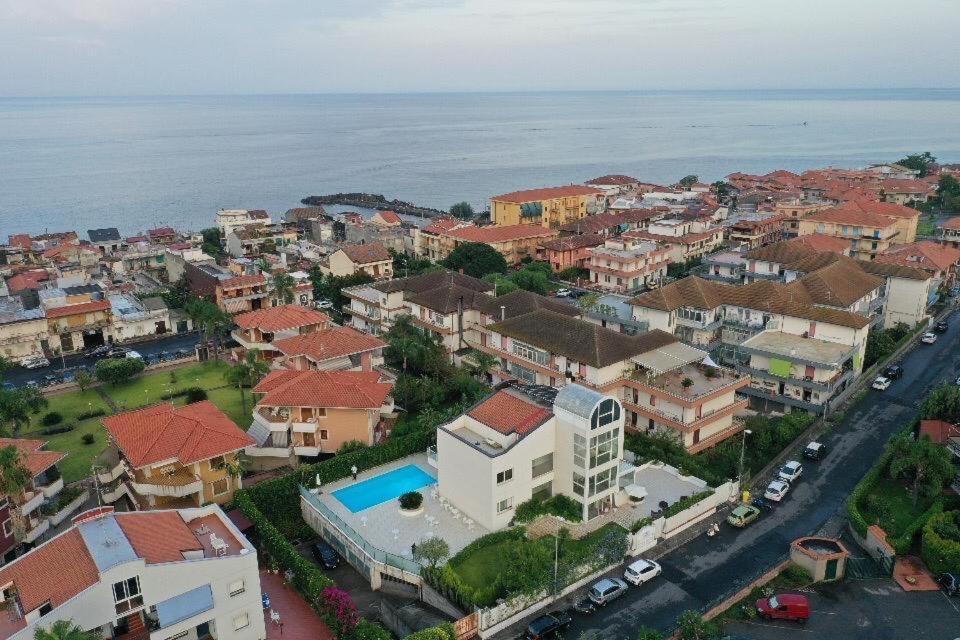 Апарт готель Path House - Etna & Sea View Ріпосто Екстер'єр фото