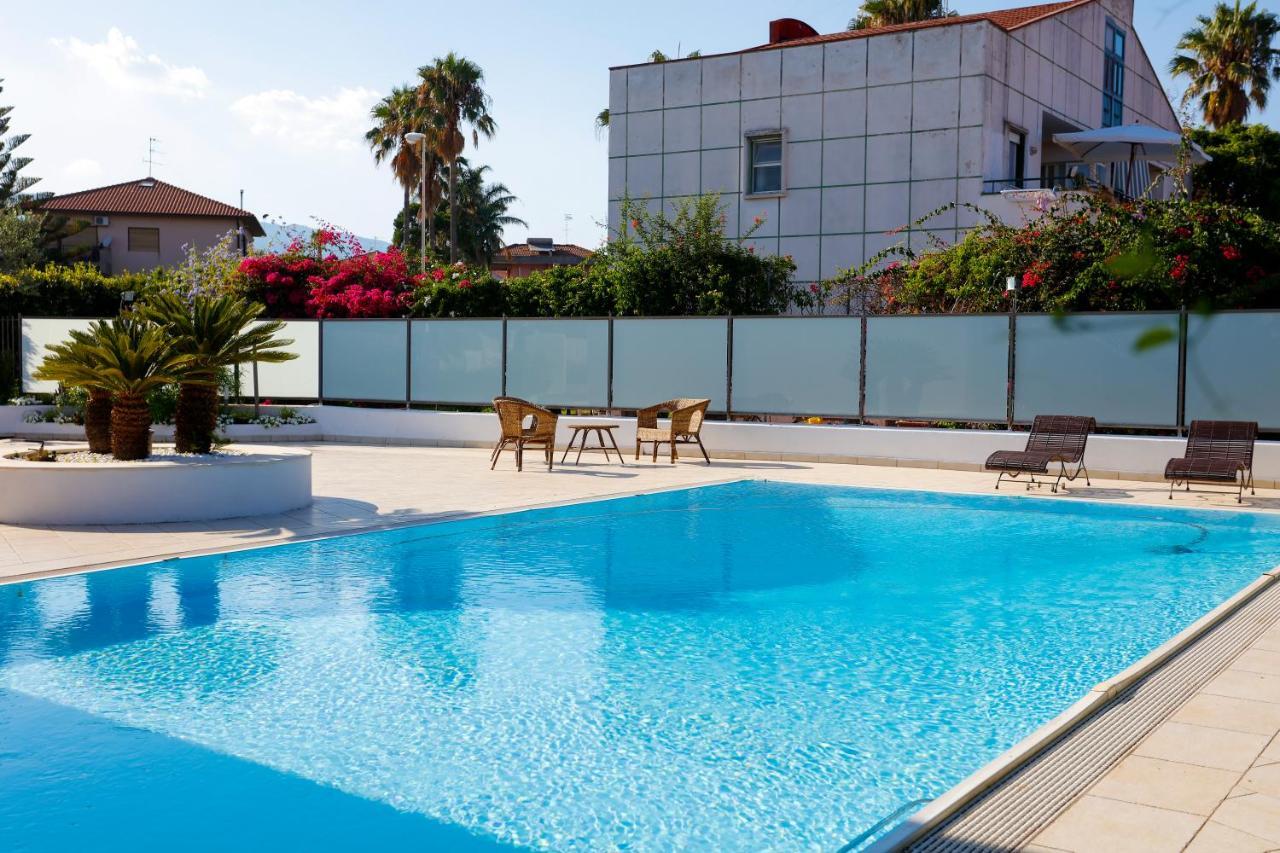 Апарт готель Path House - Etna & Sea View Ріпосто Екстер'єр фото